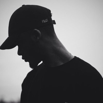 Designer | Visual storyteller | Passionate about minimalism & innovation | Crafting unique digital experiences