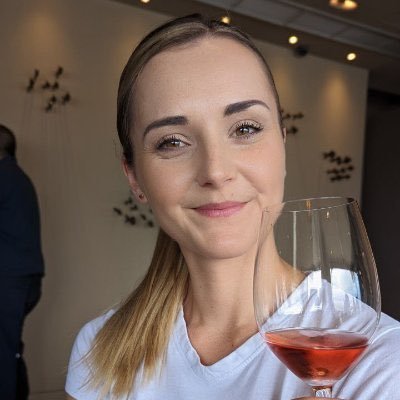 LadyofCrypt010's profile picture. Crypto investor + trader. Focus on undervalued alts. Always take profit. Don't be a dumbass. I won't DM you 🏳️‍🌈Free Telegram: https://t.co/UR4fxLQ4uS