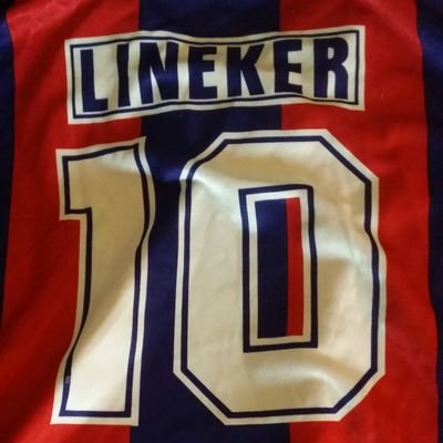 Erfolg ist kein Kriterium. Nur der S04.
18 Jahre Musikredakteur und zehn Jahre freier Autor für den FC Schalke 04.
