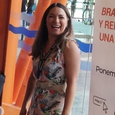 Responsable de comunicación, eventos y RRSS en @publisuites. A ratos crochetera 🧶.