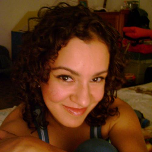 soy una chica que tiene un poco de todo: romantica,sincera,tierna,valiente,enojona,sentimental coqueta, por que no? JAMAS MALA ONDA!!