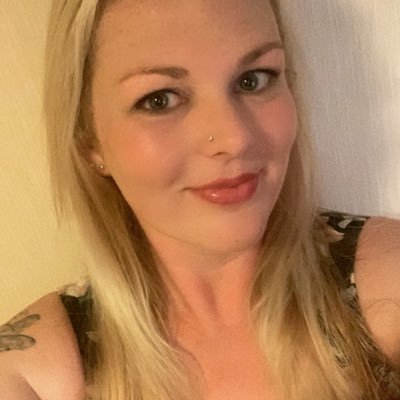 ells1987's profile picture. 