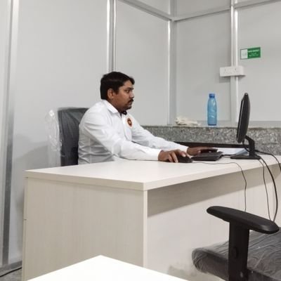 छाता लगाने का मतलब ये नहीं कि आप बच गये,
डुबाने वाला पानी सिर से नहीं हमेशा पैर से आता है...✍️