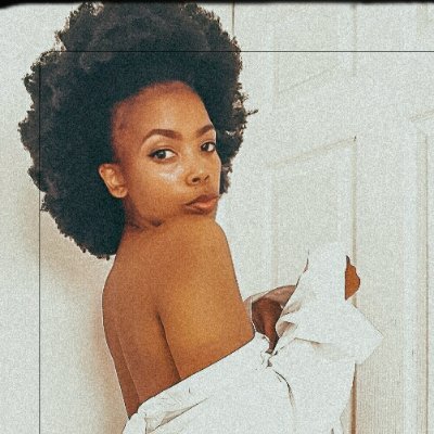 Natural Hair | Fashion | Lifestyle
📚Book Lover📚
🌻Grateful, Happy+Free🌻🐝