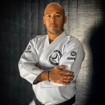 🌊Gracie Jiu-Jitsu Black Belt   ⭐️Coach to UFC /Bellator Athletes . 🎙️ @ekbjjpodcast host ©️ ⭐️Instagram: @ekbjj - ⭐️Entrepreneur & Life Adventurer.