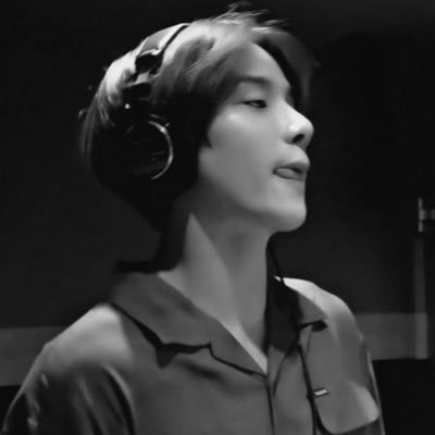 อยากลองจีบคนแก่กว่าจังเลยครับ อยากมีแฟนเป็นฟอสซิล 🖖🏿