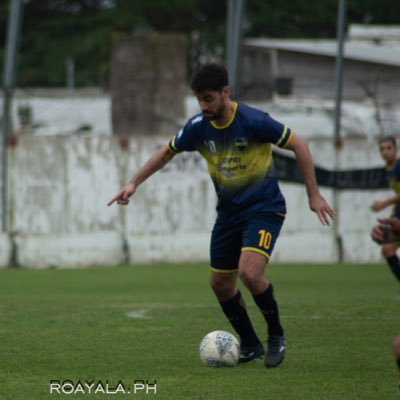 Riquelmista, Bostero y Peronista. Del lado de Maradona. Exfutbolista frustrado