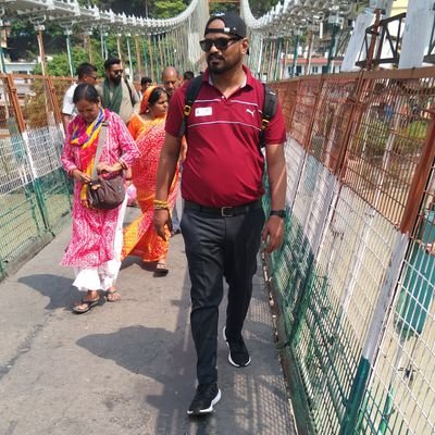 love cricket and dieheart fan of Manchester United
