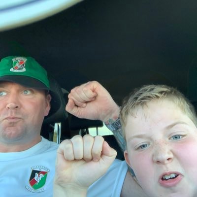 Glentoran ❤️💚🖤 Newcastle United and England. BangorMags BangorGlens ⬛️⬜️⬛️⬜️⬛️⬜️⬛️