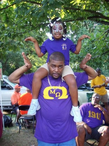 R2MusiQueMan's profile picture. 