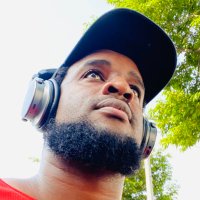 CharlMi 🇷🇪 (@mifisenior) 's Twitter Profile