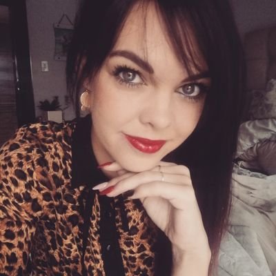 Roz_vr's profile picture. 