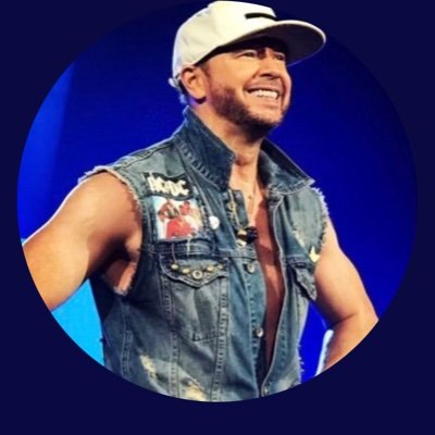 Donniew17572451's profile picture. Singer/director