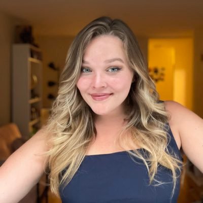 Former “journalist” figuring out how to make movies or something. U of T alum.