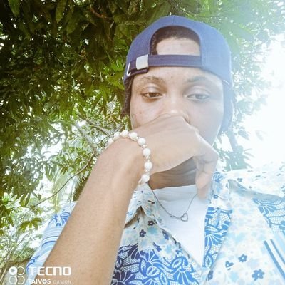 writer|Achebe's reincarnate|bae to a doll who calls me teddy. poet when it fits. school? BA ELS. ❤️ soggy for beautiful women. let's not fight, just bants.