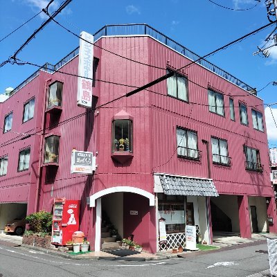 『柑橘王国』愛媛県宇和島市街地のホテル。宇和島城・商店街すぐそこ。
ビジネス・観光・お遍路…の皆様、心よりお待ちしております。
また周辺施設やイベント、愛媛に関する話題もあわせて配信します。
C/I　１５時～　C/O　翌１０時まで 　
無料レンタサイクル有　
　ご予約・お問合せはTEL(０８９５-２２-２１１９)