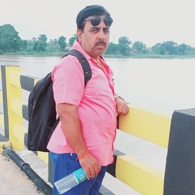 यदि जीवन में सेवा करने का सौभाग्य मिलता हो तो सेवा सभी की करना लेकिन आशा किसी से भी ना रखना, *क्योंकि सेवा का वास्तविक मूल्य भगवान ही दे सकते हैं इंसान नही* 🙏