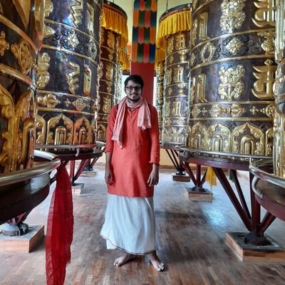 RDpranshakti's profile picture. Voice for Animals🔊Voice for underprivileged People 🪔
Full time Volunteer at Pranshakti 
#Plantbased lifestyle 💚
#killyourlethargy #Sanatani #ConnectGuruji