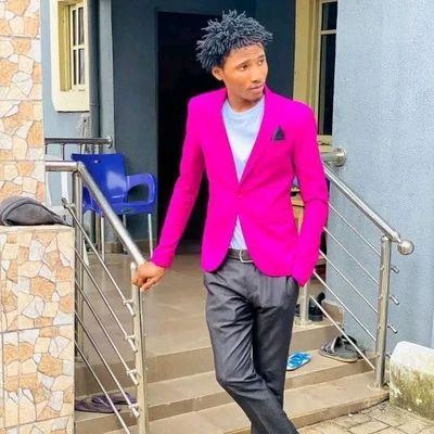 ~God first🙇♂️
~Lexicographer📝✍️
~Certified Stylist💇♂️💇♀️💅
~Aesthetics🧖♂️
~political Enthusiasts
Mathew 7:7