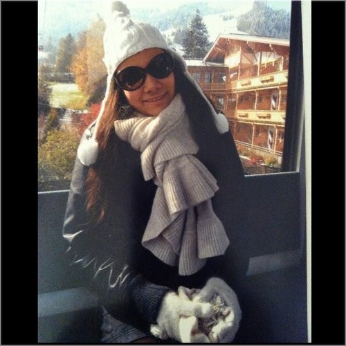 Ciiindy_X's profile picture. Life is a book. Everyday is a new page. Every month is a new chapter. Every year is a new series.