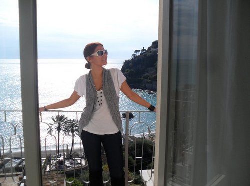 Vanessa1035's profile picture. I'm me.... and since Twitter is used to let the world know about my every move you will soon know me too haha!