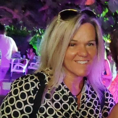 clhoebimba's profile picture. 