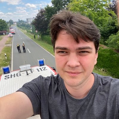 Gigagokl's profile picture. #Wiener im #Weserbergland, Chefredakteur bei der Schaumburger Zeitung, tagsüber meist nüchtern, abends meist albern