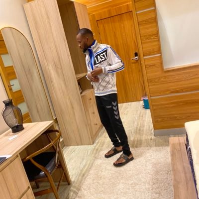 Get high and think about less bullshit💨💨💰💰💫 #wizkidfc🎙🦅