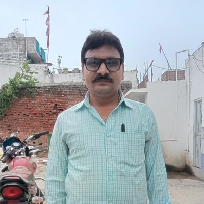 लद्दाख जम्मू कश्मीर अध्ययन केंद्र,प्रांत संपर्क प्रमुख बिहार।सामाजिक कार्यकर्ता। क्षेत्रीय प्रभारी भारतीय जनता पार्टी किसान मोर्चा बिहार।RSS,VHP