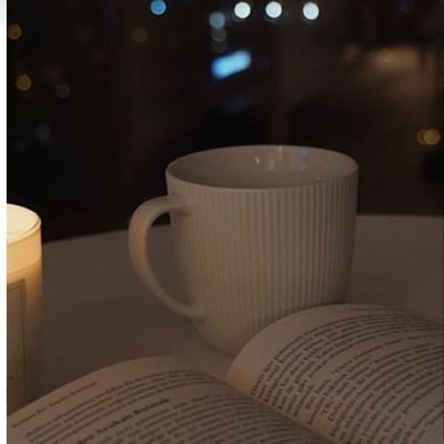 _Mhairah's profile picture. Ambivert