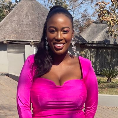 na_siwa's profile picture. •Champion for Christ• Strong, Caring, Selfless, Eclectic, budding Edu.Psychologist AND a huge #Foodie + tattoo enthusiast ♥ 🇿🇦🇹🇼🇻🇳🇭🇰🇲🇴