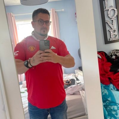 daddy to a heart warrior! Manchester United supporter #mentalhealth #mindfulwellness