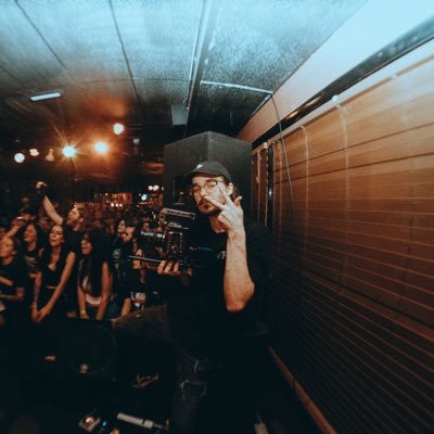 xxx | I film bands and shit, only really tweet when Iām sleep deprived