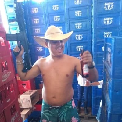 Meu pronome de preferência é “sua majestade”.