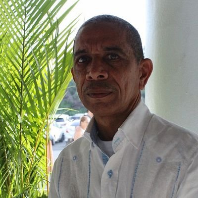Escritor 🇩🇴
https://t.co/u9blMqMWzO…
Escribir, su pasión. Plasmar con palabras sus imaginaciones, sus ideas y sus mundos.