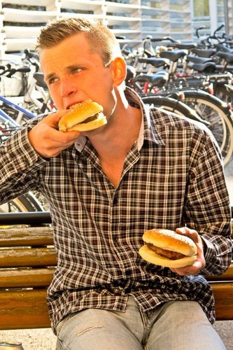 Pontus_fm's profile picture. Har en medfödd talang för klacksparkar, ord och ironi. Ogillar fasadputsare. Beredd att dö för kampen mot VAR. Försörjer mig som Content & Social Media Manager.