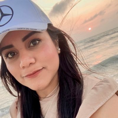 Esperando que la vida gire a mi favor🌺