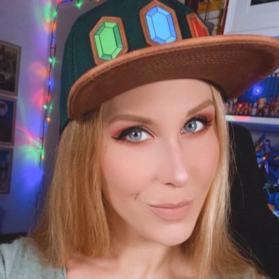 she/her | GER Cosplayer & Streamer | PnC & Zelda nerd | One Piece 4life | community management | @ShigeakoCosplay @Schloempels_RL | opinions are my own