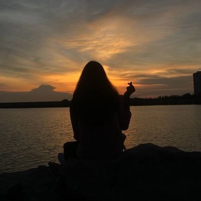 Shalini79721496's profile picture. sm;)e