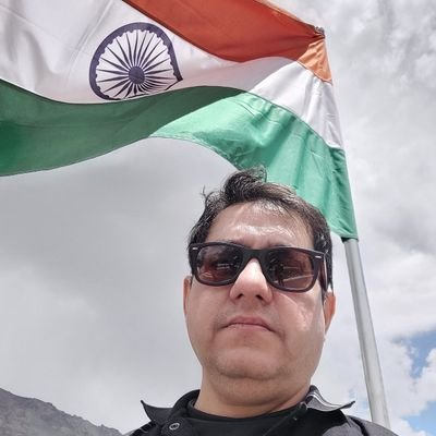 yezdid's profile picture. 