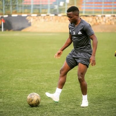 RonaldMuganzu's profile picture. Learning and listening