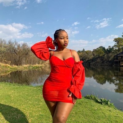 Mpho_Nolly01's profile picture. Hello 👋 I’m a Venture Capitalist and a professional Digital/Stock Market expert in over 9 years Experience!