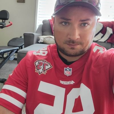 Just a normal Nor Cal dude who loves sports, mainly the Giants and 49ers!