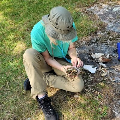 Outdoor Educator / WIlderness Skills Instructor 🕷🌿🦫   🍁 National Moth Week - Canada Coordinator 🍁  She/her