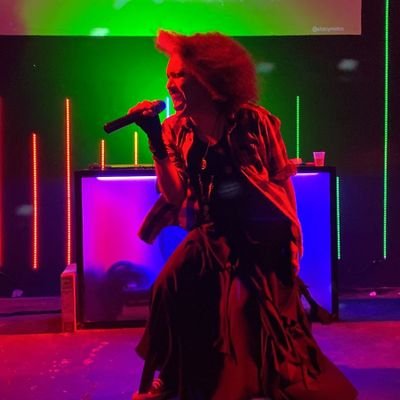 Drag Witch Queen • Cantora • Performer • Filha de Iansã 🦋🐃⚡⛈️