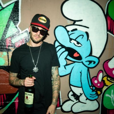 Independent Artist / Free Thinker / Sopranos Fan //// Booking : booking@chriswebby.com