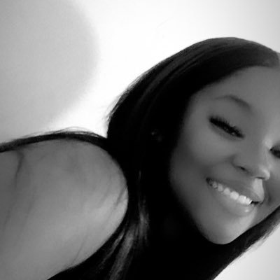 ReasureeeeeT's profile picture. 𝕡𝕣𝕖𝕥𝕥𝕪𝕘𝕚𝕣𝕝 ,, 𝕨𝕚𝕥 𝕡𝕣𝕖𝕥𝕥𝕪 𝕧𝕚𝕓𝕖𝕫                       -Tᕼᗴ ᗷᒪᑌᗴ ᑭᖇIᑎT