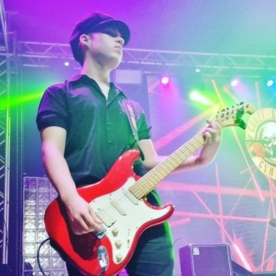 scholzeee's profile picture. 