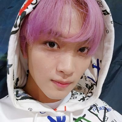 karena aku bisa bertahan berkat haechan -marklee