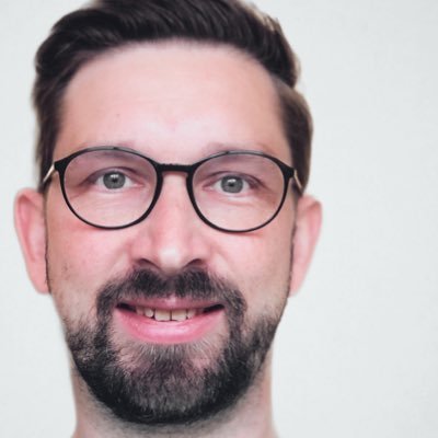 DocFloV's profile picture. Papa von zwei tollen Menschen, Mann einer tollen Dermatologin, Anästhesist, Notfallmediziner, Möchtegern-Intensivmediziner, Berlin-liebend, Nordhessen-lebend.